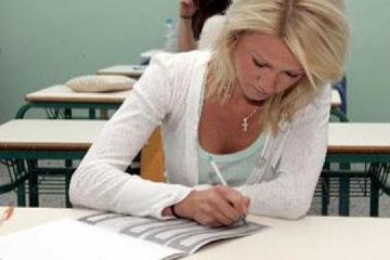 Μετατίθενται οι εξετάσεις