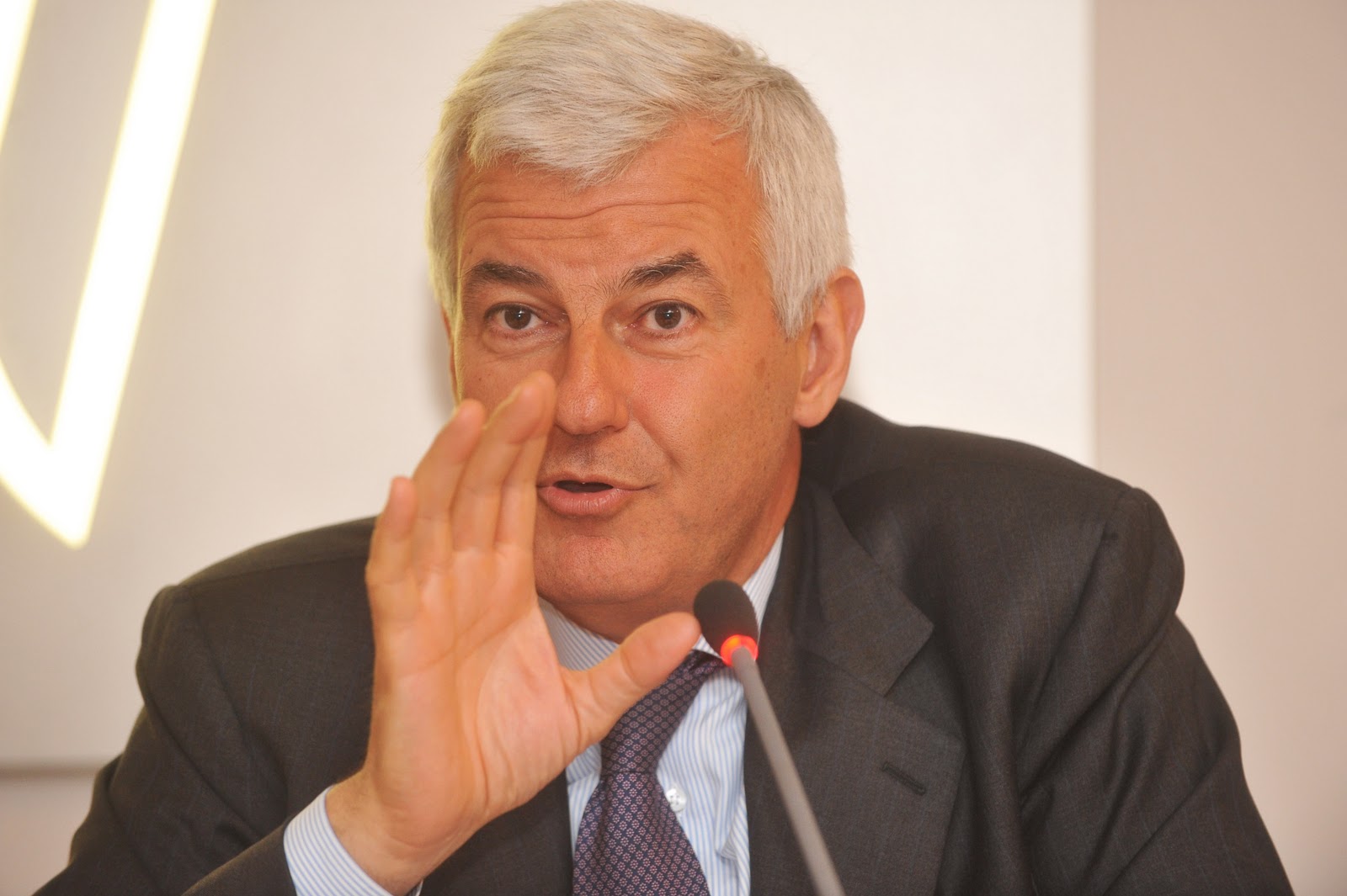 Δίνει πάνω από 50% στην έξοδο