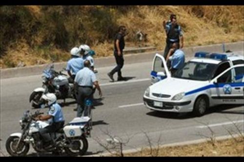 Έδειραν και έκλεψαν τουρίστες