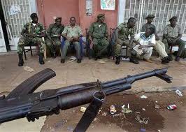 Κυρώσεις στους χουντικούς