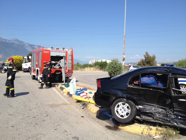 Τροχαίο με τέσσερις τραυματίες