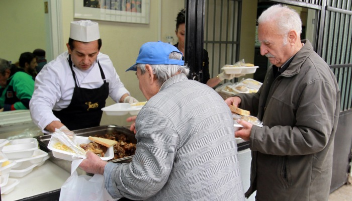 Ζητούν πόρους για τους άπορους