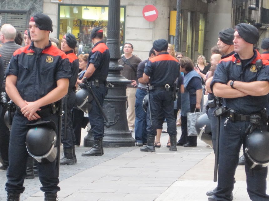 8.000 αστυνομικοί στη Βαρκελώνη
