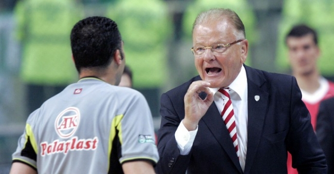 Παράπονα Ντούντα για τη διαιτησία