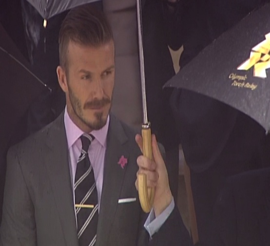 Τώρα- Ο Ντέιβιντ Μπέκαμ στο Καλλιμάρμαρο για την παράδοση της Ολυμπιακής φλόγας