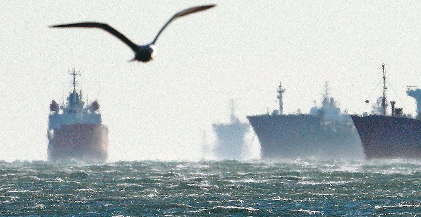 Μειώνεται ο Ελληνικός στόλος