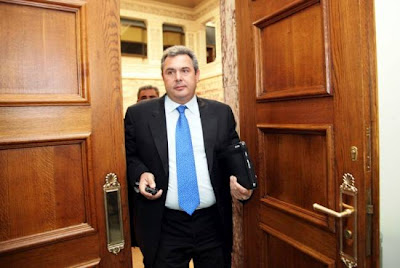 Ο Καμμένος και οι δημοσκοπήσεις