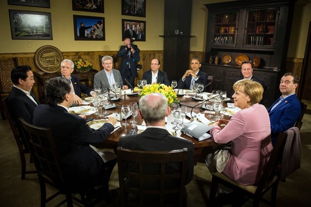 Οι G8 θέλουν την Ελλάδα στο €