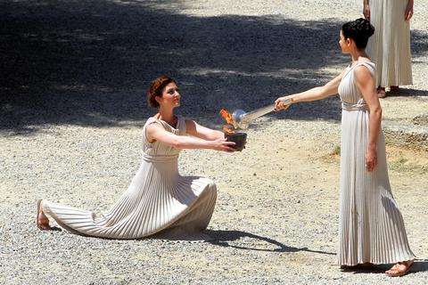 Oλοκληρώθηκε η τελετή Αφής της Ολυμπιακής Φλόγας