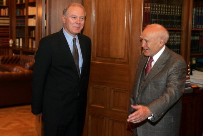 Στον Παπούλια ο Προβόπουλος