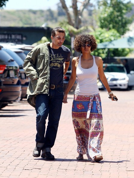 “Εξόριστη” στο Παρίσι