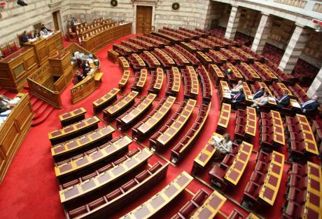 Μάχη για… τη Χρυσή Αυγή