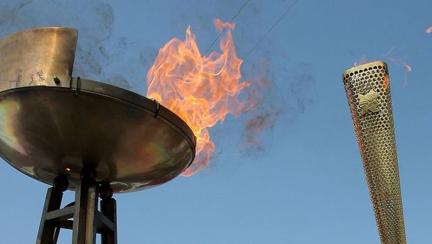 Απευθείας η Τελετή Παράδοσης