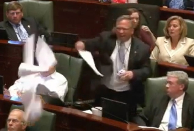 Έκανε τη Βουλή άνω κάτω