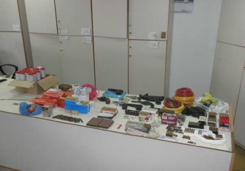 Τα θύματα είχαν οπλοστάσιο