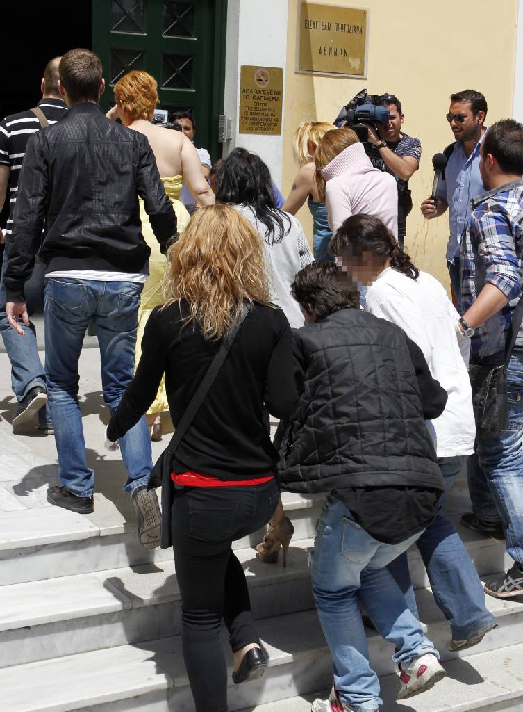 Ποινική δίωξη στις ιερόδουλες