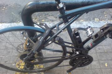 Οδηγός παρέσυρε ποδηλάτη