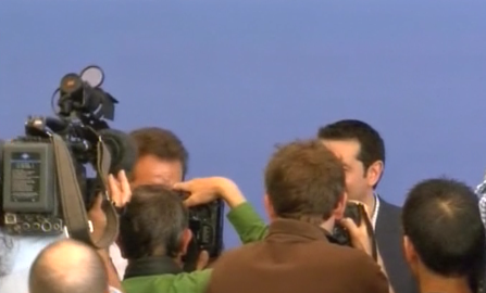 Χαμός για ένα καρέ του Τσίπρα