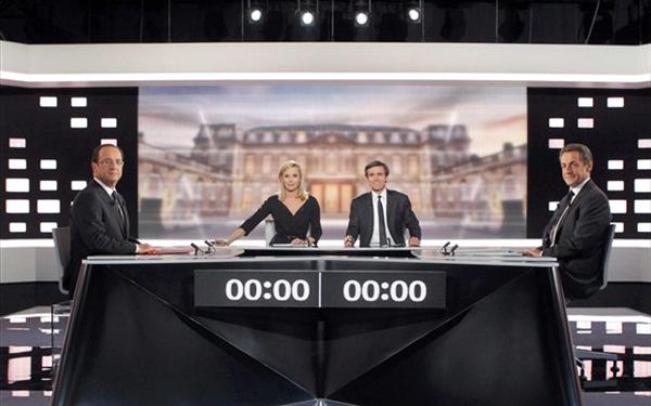 Παραμένει φαβορί ο Ολάντ