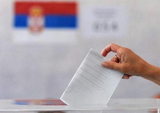 Εκλογικός πυρετός και στη Σερβία