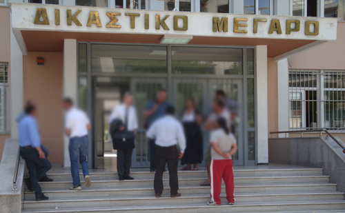 Εξαγόραζαν ψήφους