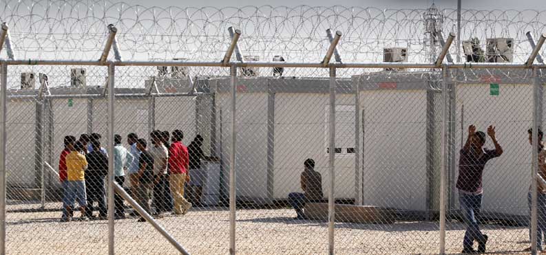 Κερδίζουν από τους μετανάστες