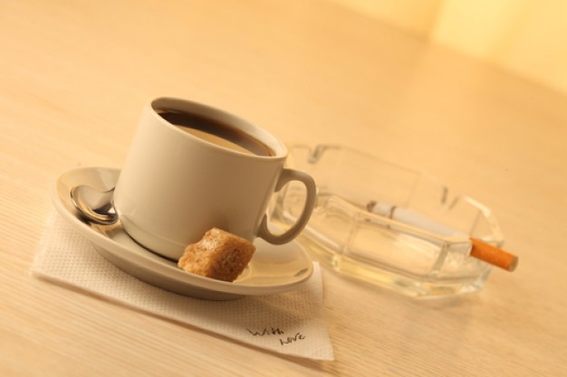 Στην αντεπίθεση οι αντικαπνιστές