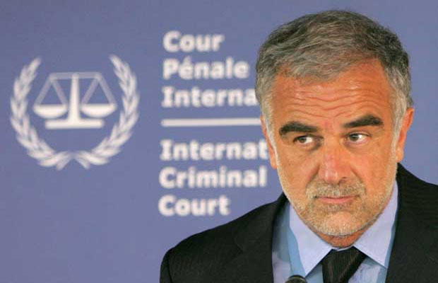 Σκιές πίσω από επιδρομές στη Λιβύη