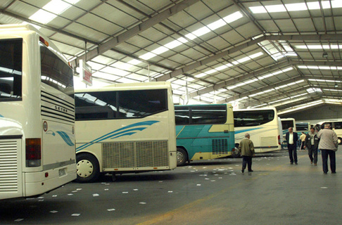 Την πλάκωσε στα καλά καθούμενα