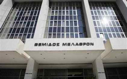 Διώξεις για το ”κύκλωμα ακινήτων”