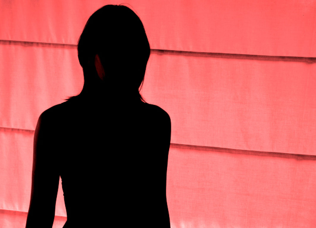 Την εξέδιδε με τη βία