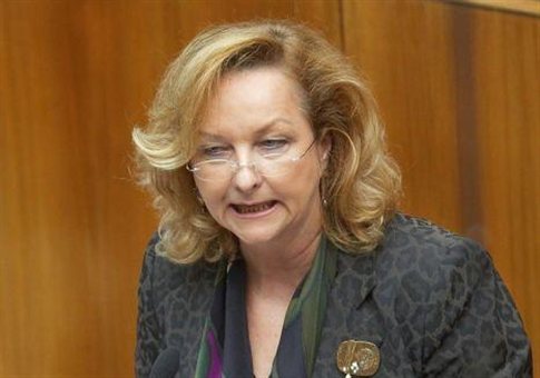 Αυστηρό μήνυμα από Φέκτερ