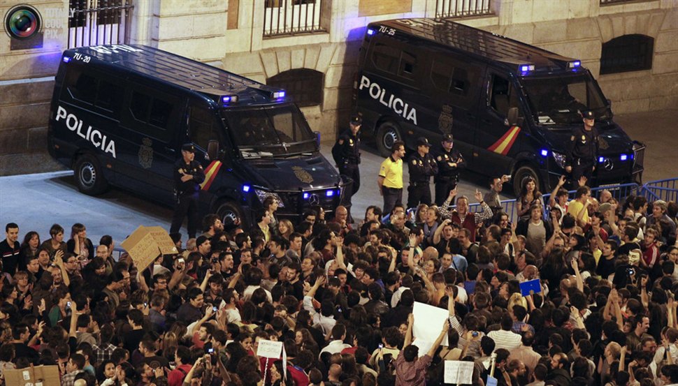 Τους διώχνουν από την πλατεία