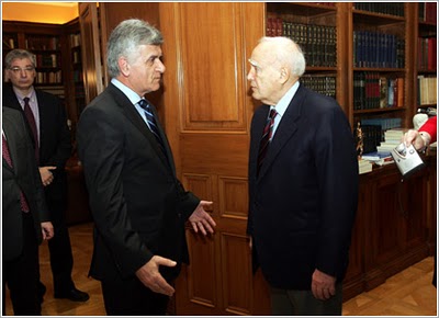 “Να κυβερνηθεί η χώρα”