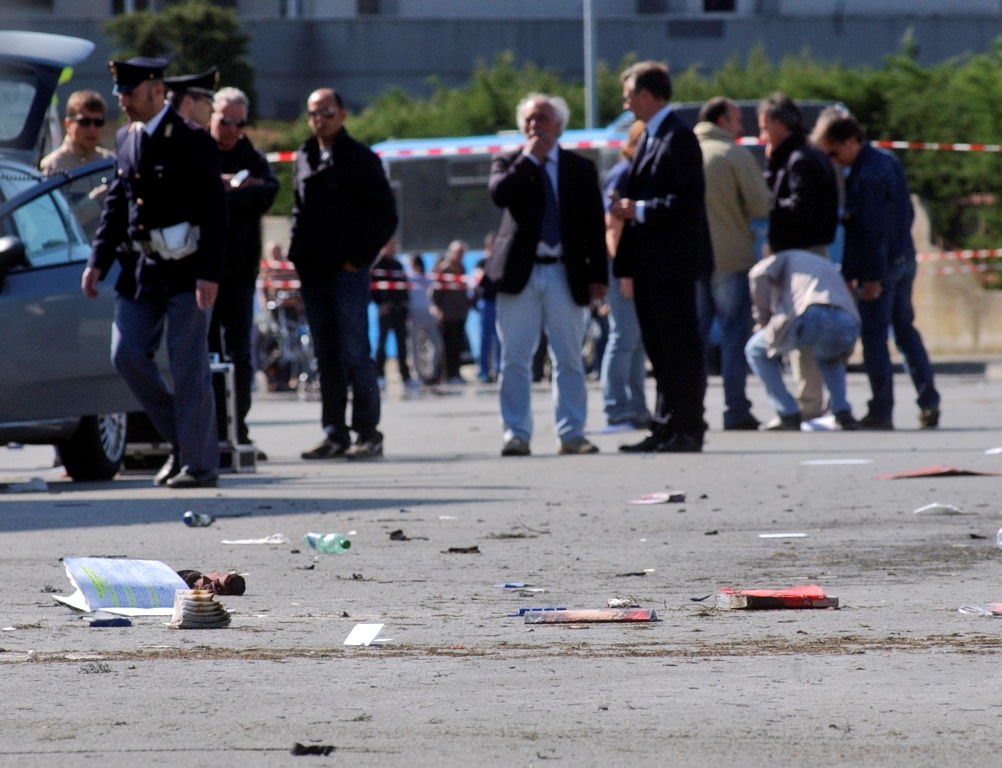 H μαφία πίσω από την έκρηξη