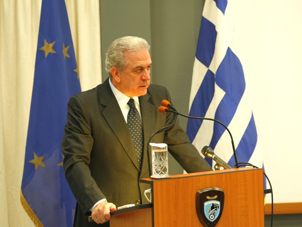 Έτσι παρέδωσε ο Δ.Αβραμόπουλος