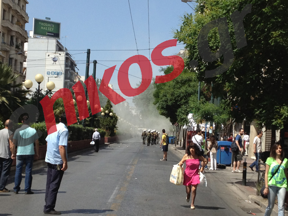 Τώρα-Δακρυγόνα στην ΑΣΟΕΕ