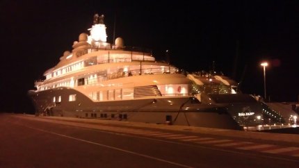 Tρέλανε κόσμο