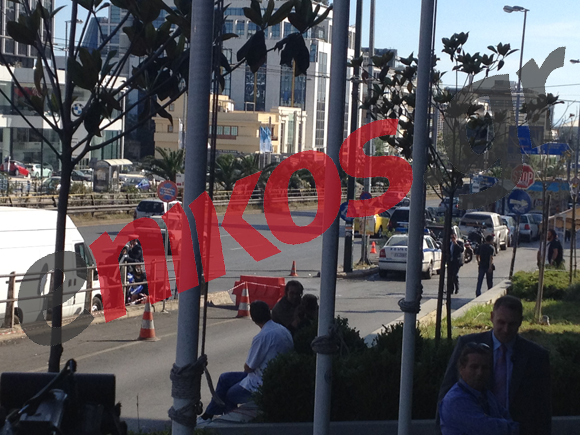 Τώρα-Τροχαία έξω από τη Συγγρού