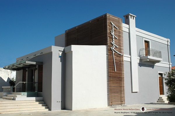 Φλερτάρει με την πρωτιά