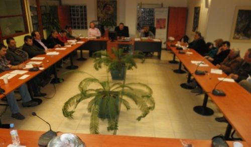 Από χρέη… άλλο τίποτα