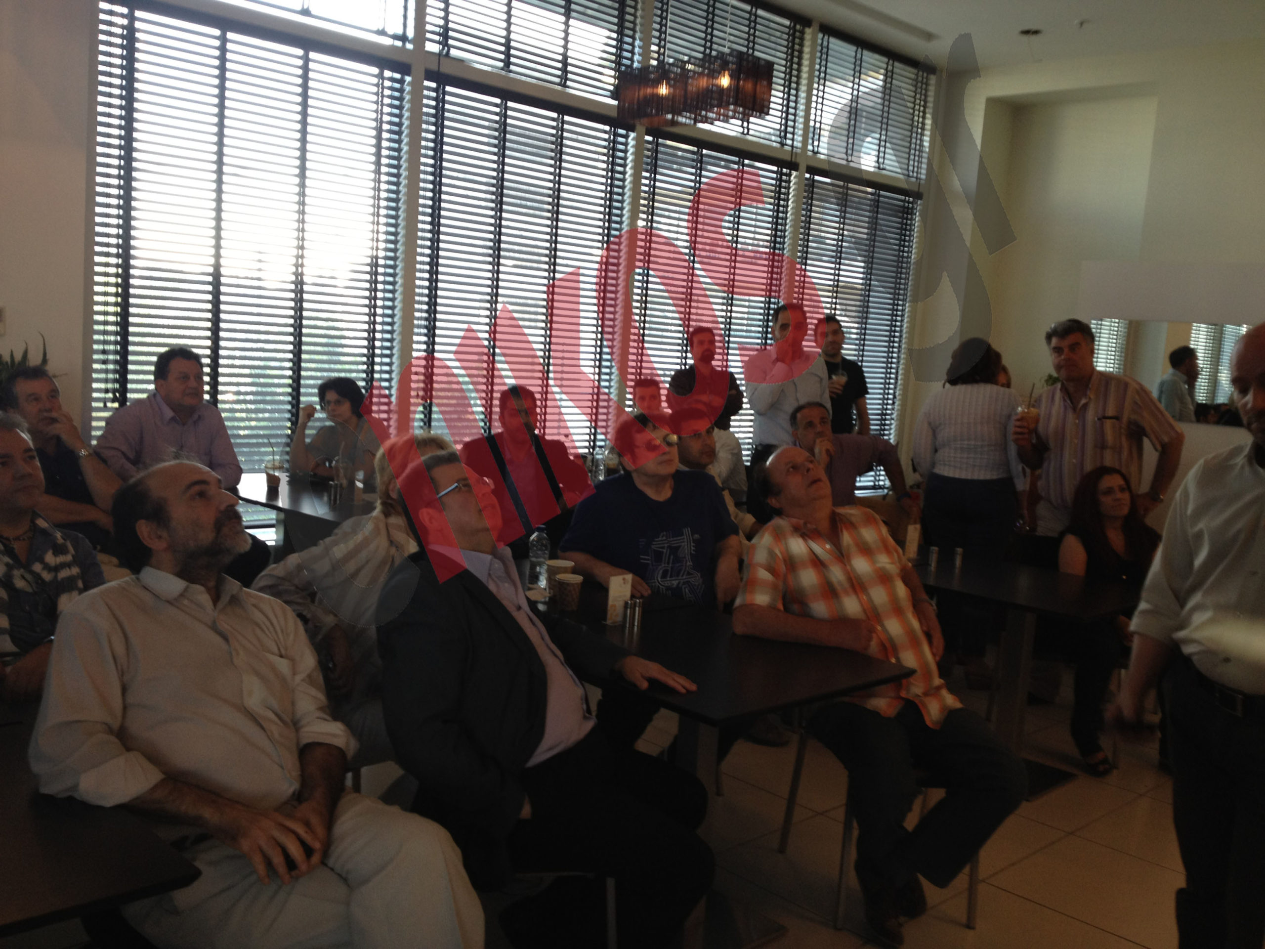 Τώρα- Στη Συγγρού βλέπουν τα exit poll