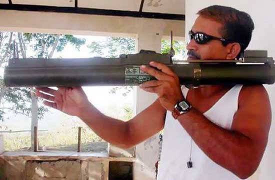 Έριξε ρουκέτα στην πεθερά του!