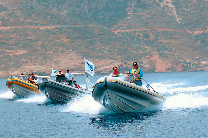 Πρώτα άνθρωποι, μετά γιατροί