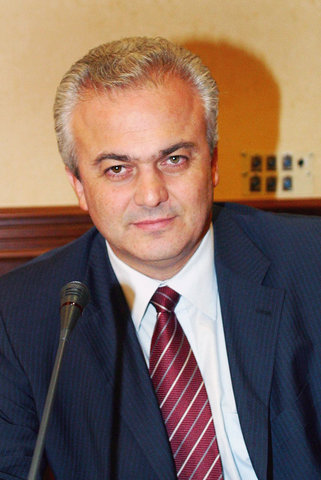 Ο Δ. Μαύρος στον Ν. Χατζηνικολάου