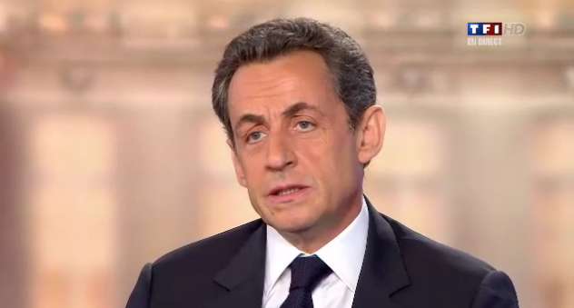 Επιστρέφει στη δικηγορία