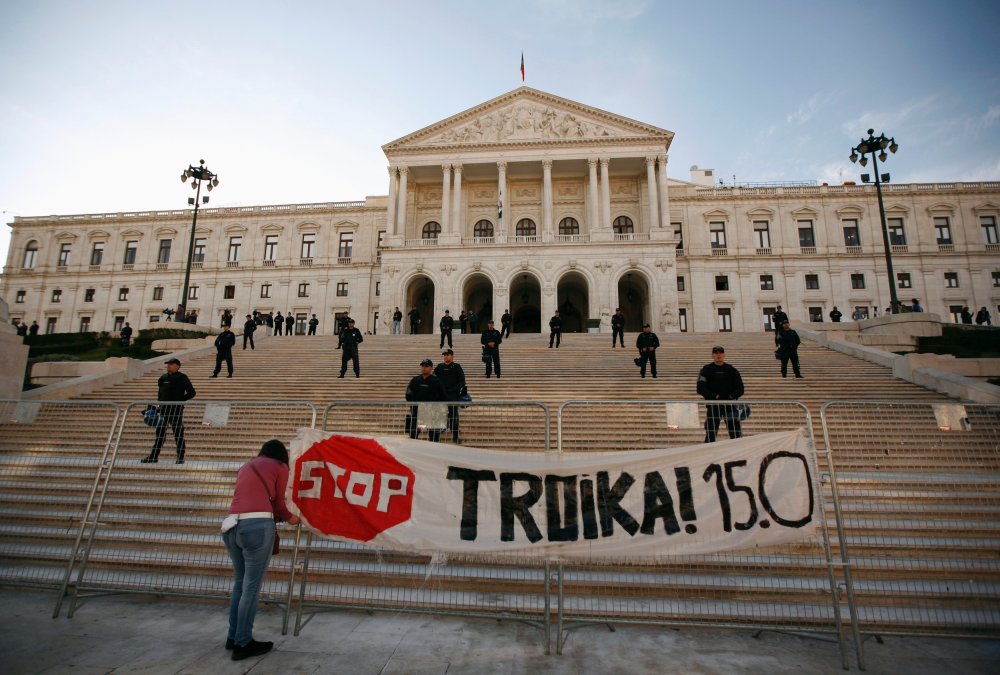 Η τρόικα πάει να… αξιολογήσει