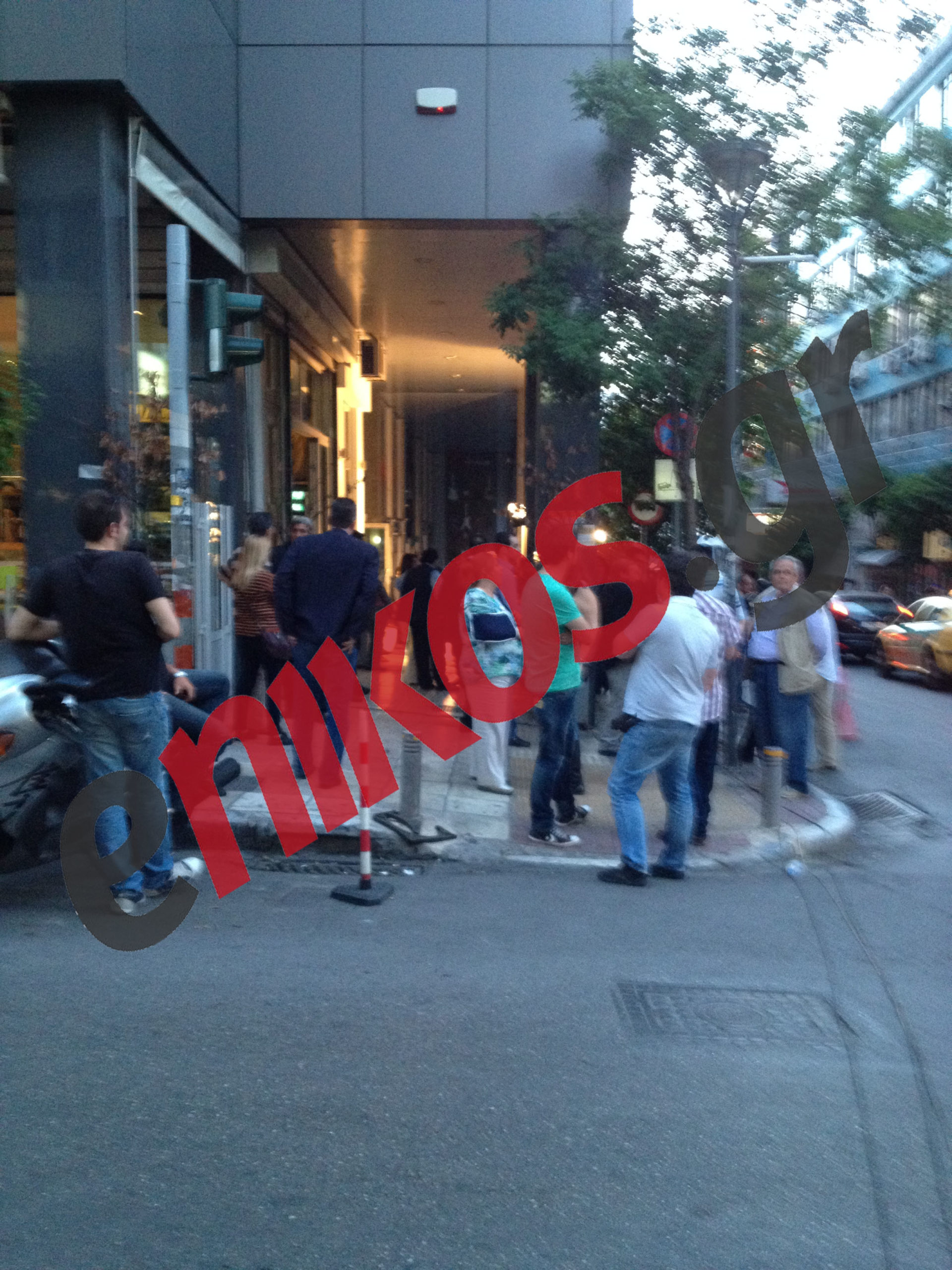 Τώρα-Έξω από το ΠΑΣΟΚ