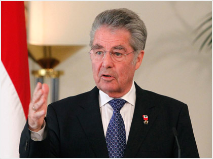 ”Να μείνει η Ελλάδα στο ευρώ”