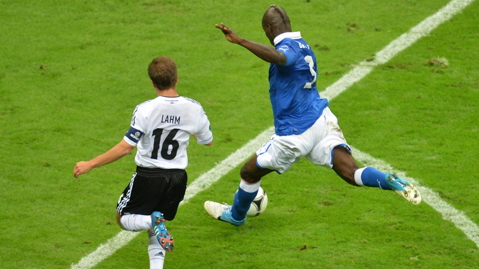 Live:Γερμανία-Ιταλία 1-2 (ΤΕΛ)